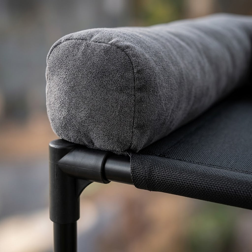 Lit surélevé Sval pour chien — détail de la structure